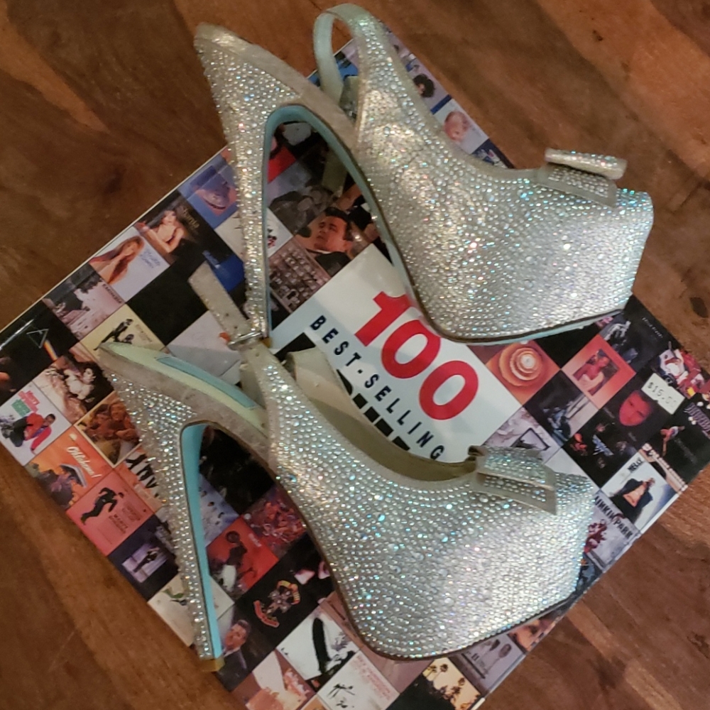 Betsy Johnson Rhinestone bow platforms  8.5 - Picture 5 of 15
